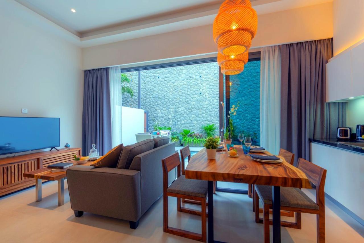 Hotel Patong Heights Exteriér fotografie A living room in a condominium